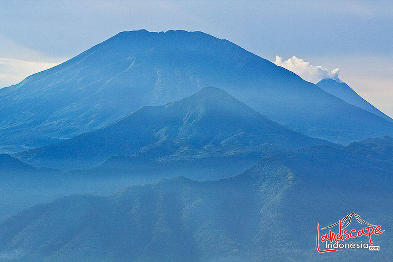 gunung merbabu ungaran - Indonesia - Ring of Fire