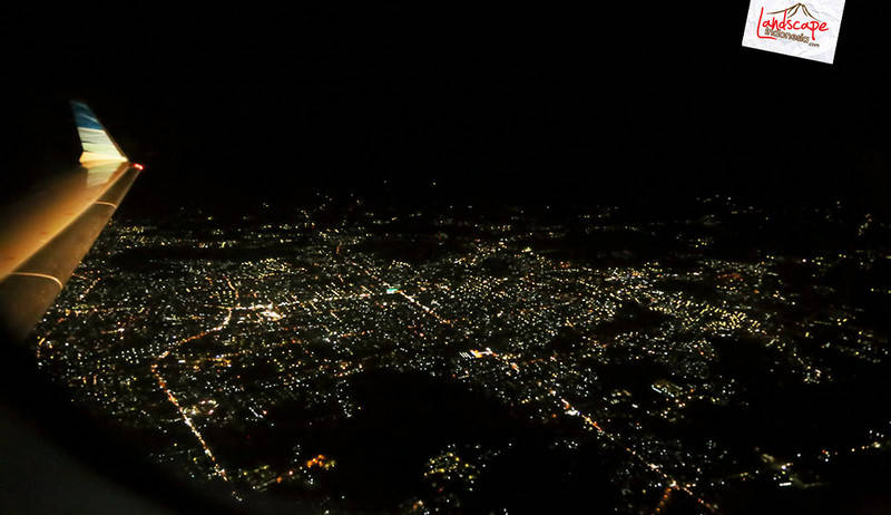 explore lombok - lombok di waktu malam dari atas pesawat