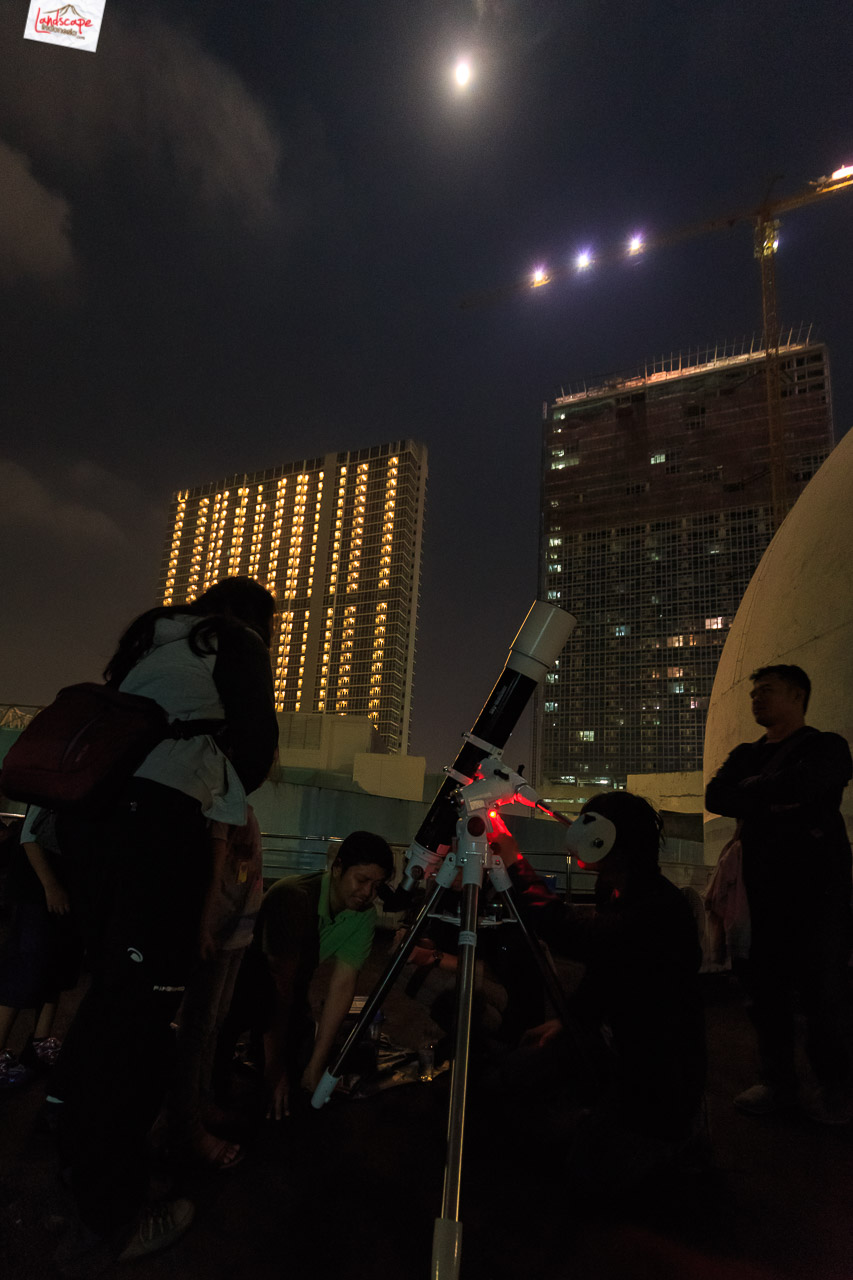 pengamatan gerhana bulan 12 - Pengamatan Gerhana Bulan di Planetarium Jakarta